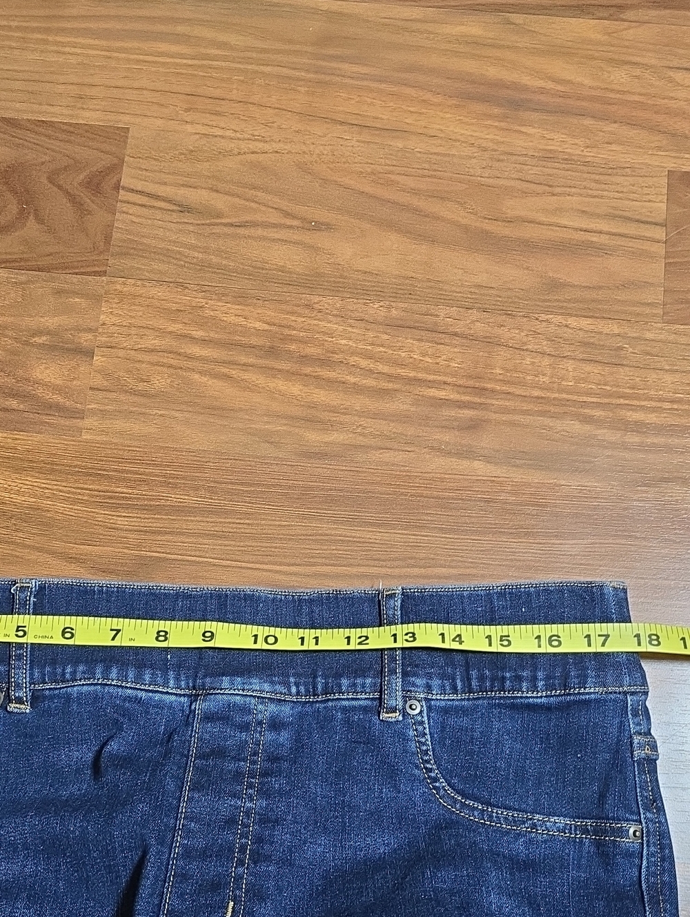 Spanx Pull-on Flare Jeans 20327R - 1X 34" Inseam - Picture 8 of 12
